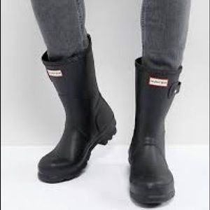 Hunter Boots Original Short in black (Size 13)